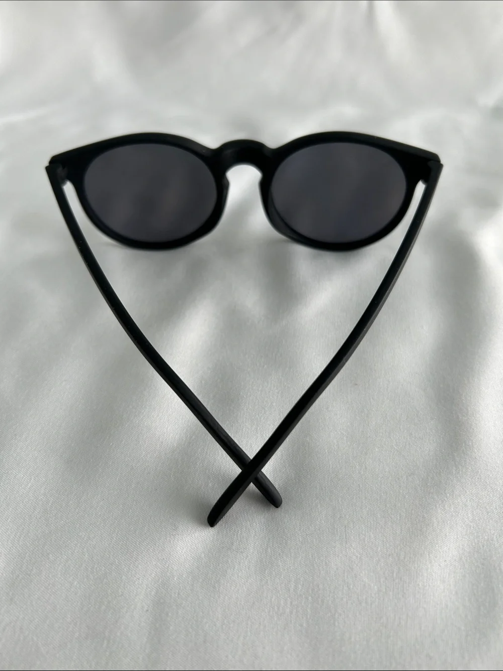 goodr Circle Gs - Black Frame Sunglasses with Blue Mirrored Lenses